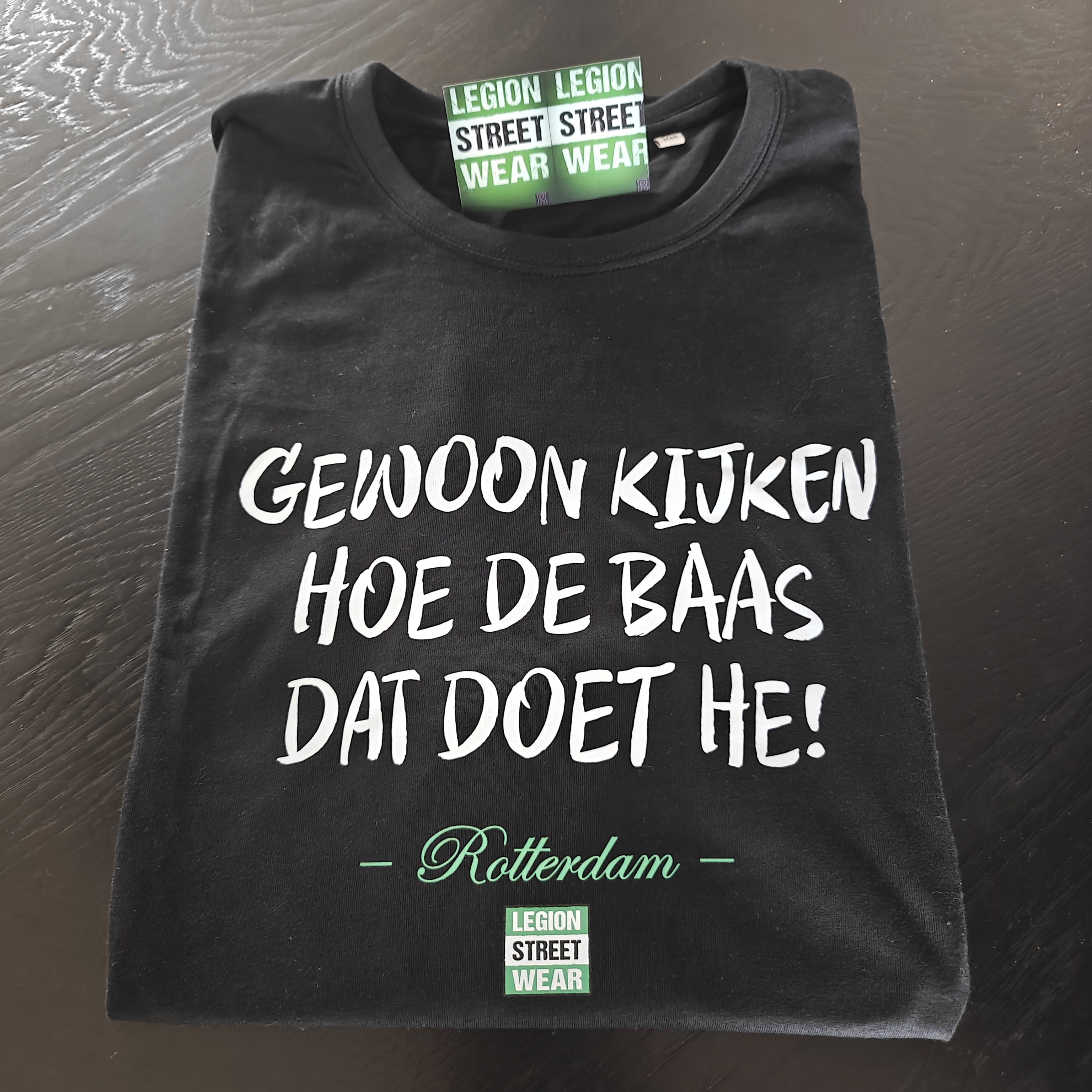 Gewoon kijken hoe de baas het doet he.